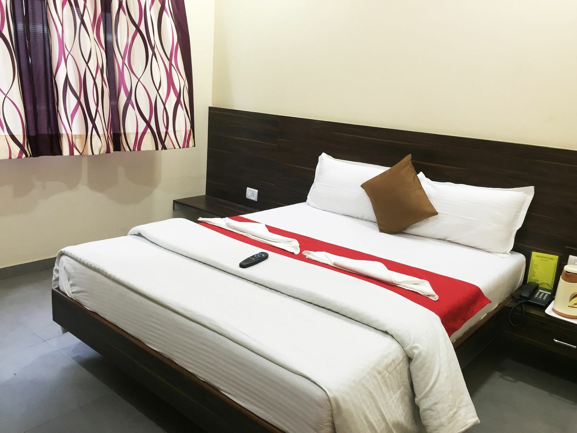 Hotel Terminus Square Kurla Exterior foto