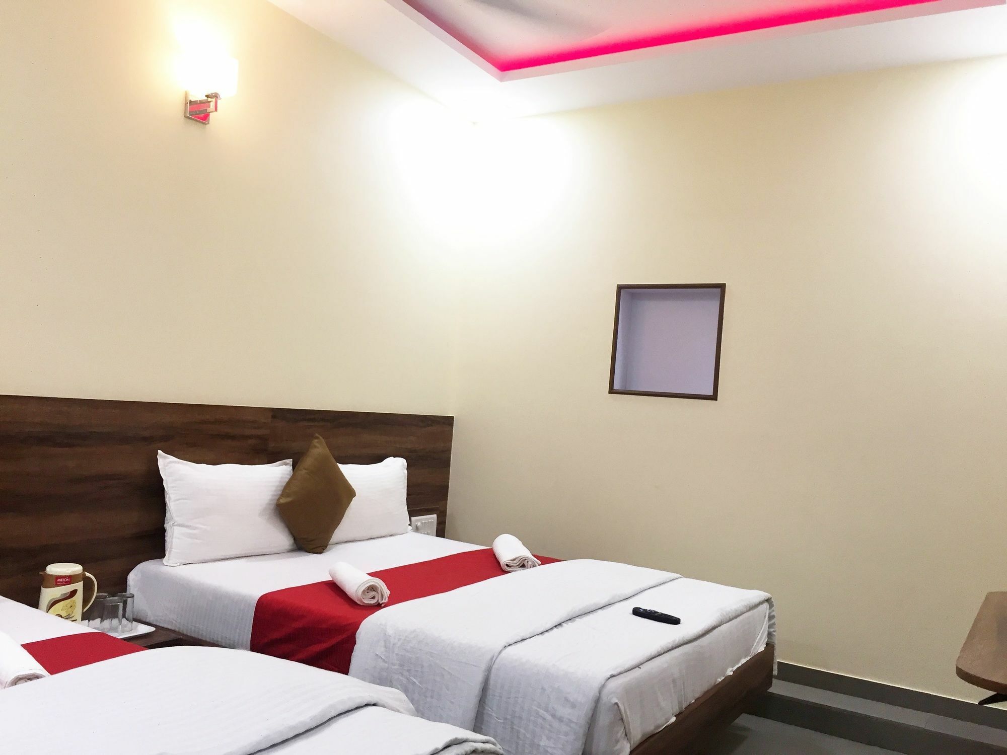 Hotel Terminus Square Kurla Exterior foto
