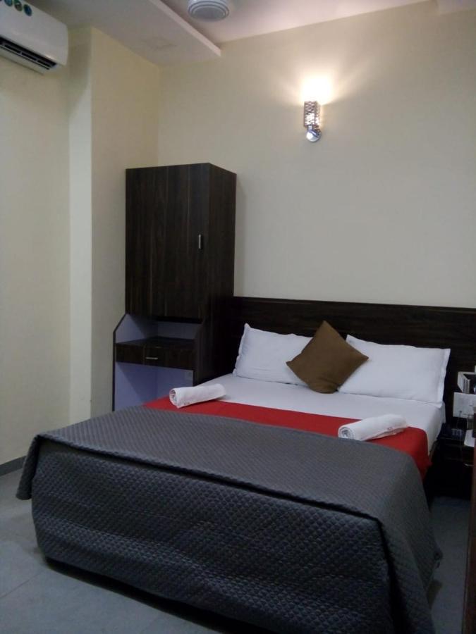 Hotel Terminus Square Kurla Exterior foto